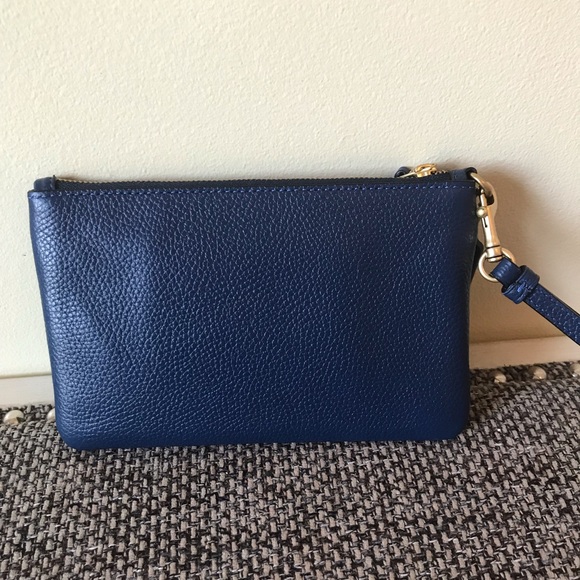 NWOT Coach Deep Blue Wristlet - Picture 2 of 4